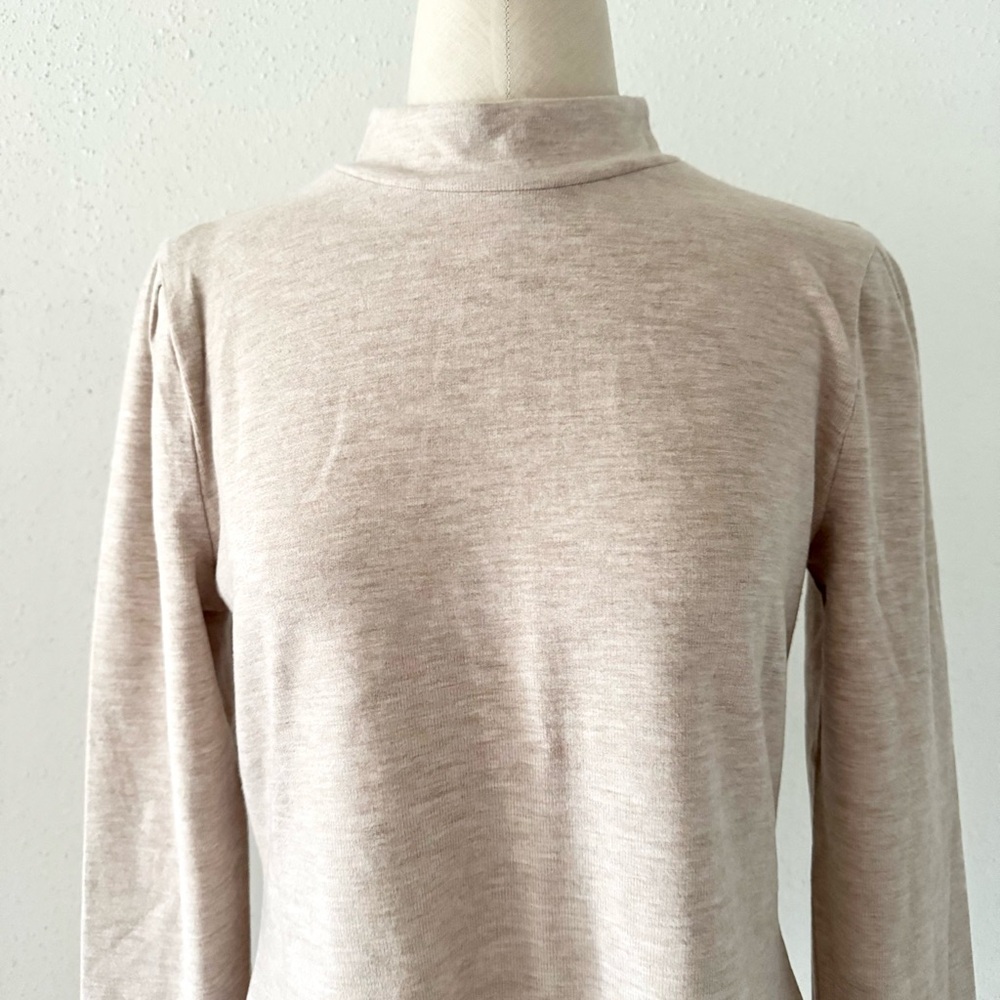 New WHBM Puff Long Sleeve Mock Neck Snit Jersey Top Beige Women's Size Medium M - Picture 3 of 6